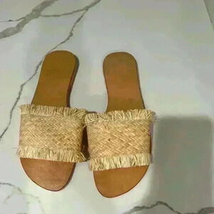 Woven slides size 9.5